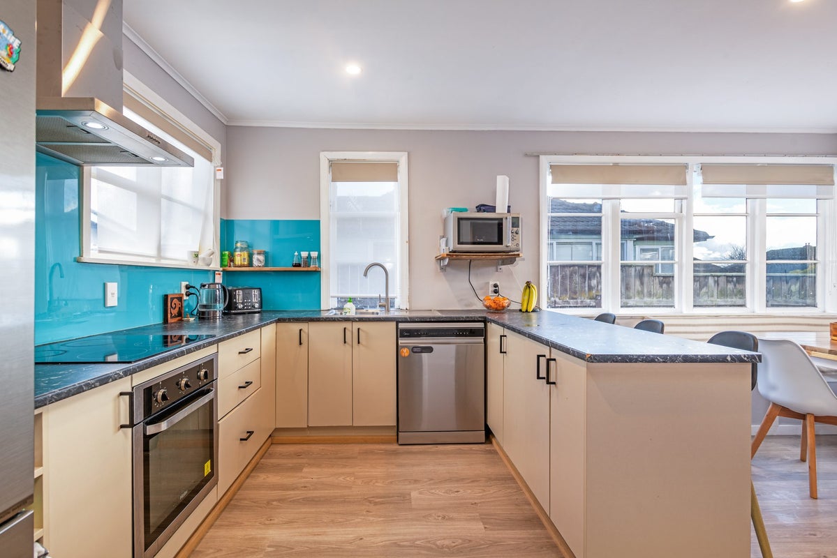 29 Humber Street, Roslyn, Palmerston North - Carousel 1