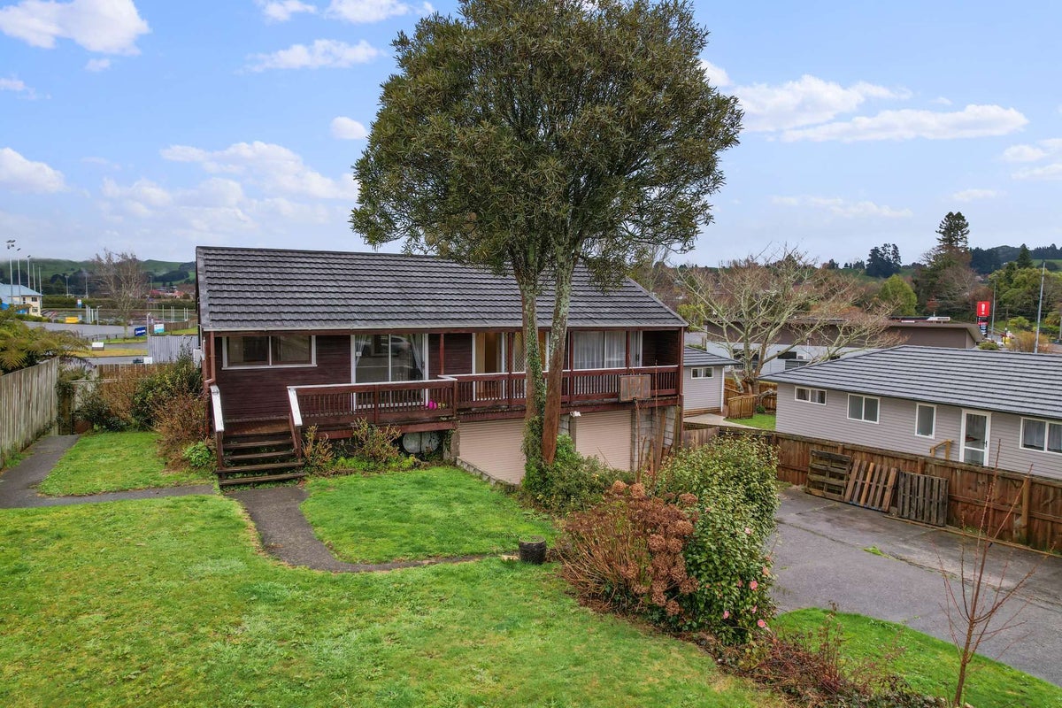 310 Malfroy Road, Pomare, Rotorua - Carousel 1