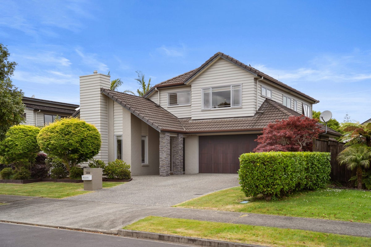 26 Corsica Way, Karaka, Papakura - Carousel 2