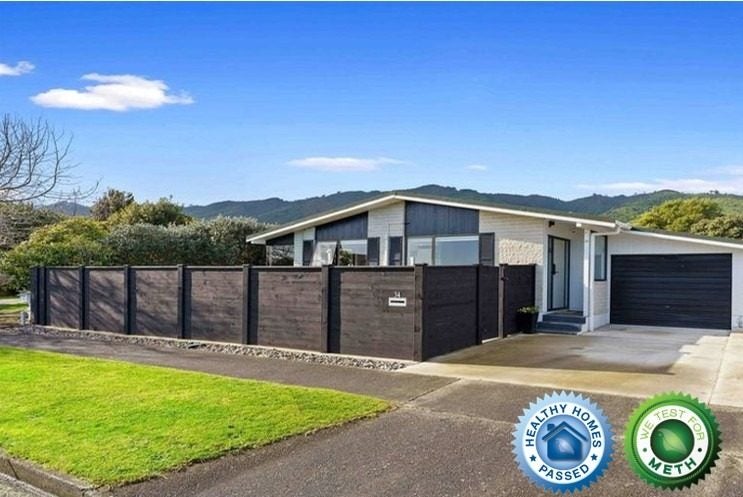 34A Rewarewa Crescent, Waikanae, Waikanae - Carousel 1