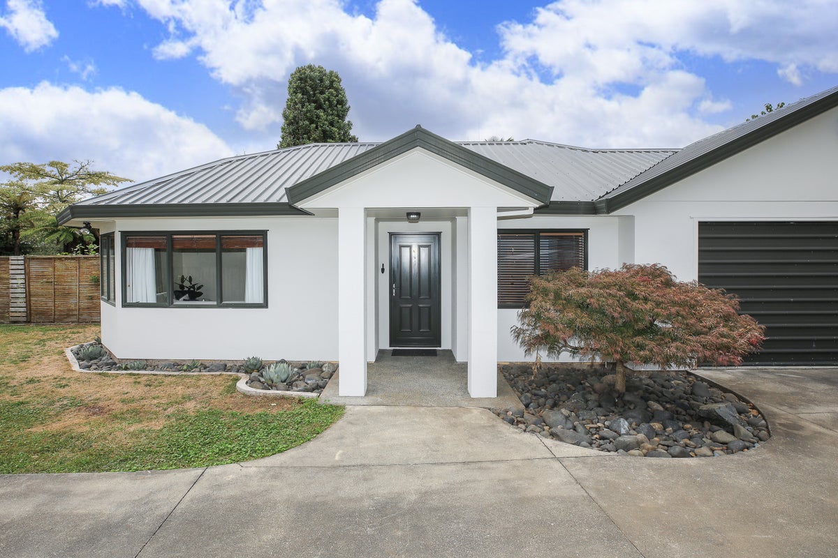 12A Bronte Place, Leamington, Cambridge - Carousel 2