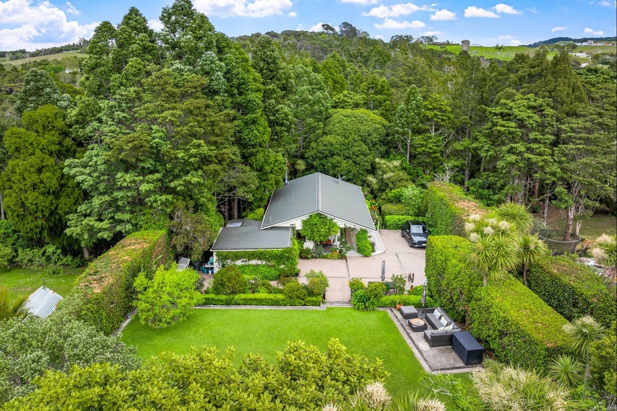 8 Grandview RD, lake HAWEA - Carousel 1