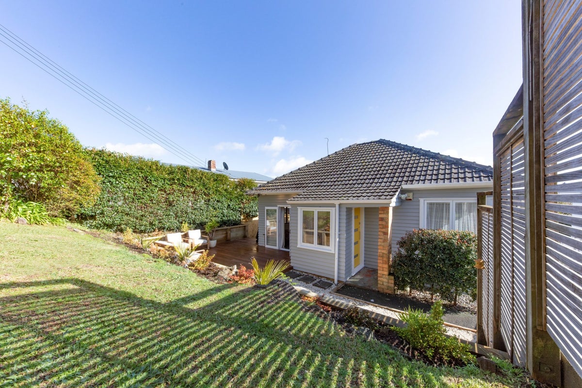 1/7 Gilfillan Street, Blockhouse Bay, Auckland - Carousel 2