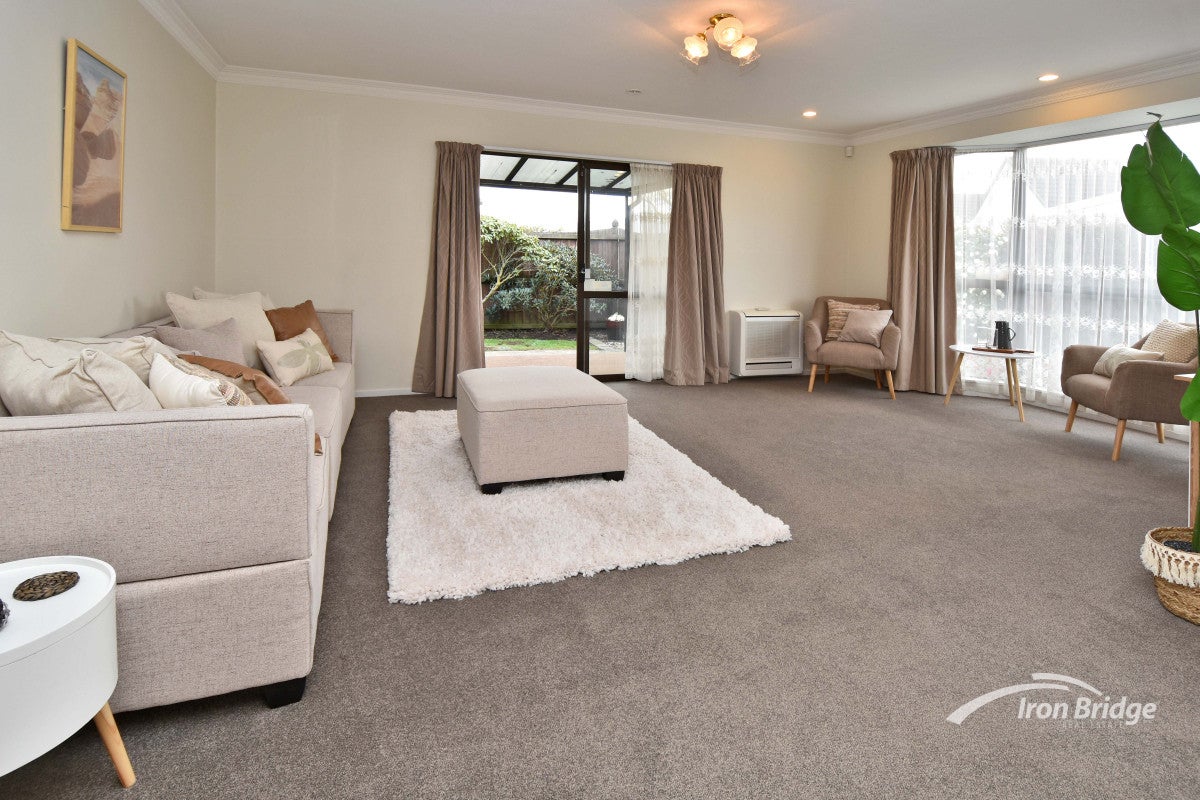 1/20 Creese Place, Redwood, Christchurch - Carousel 2