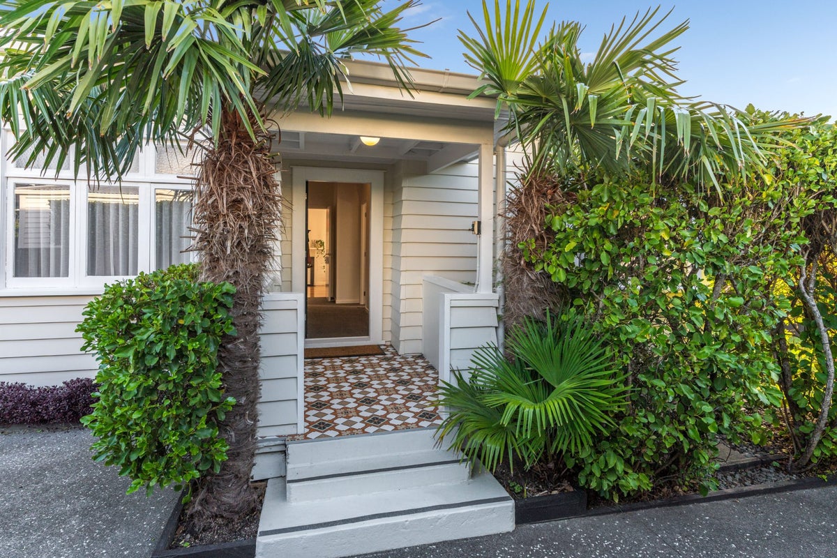 54 Miller Street, Point Chevalier, Auckland - Carousel 2