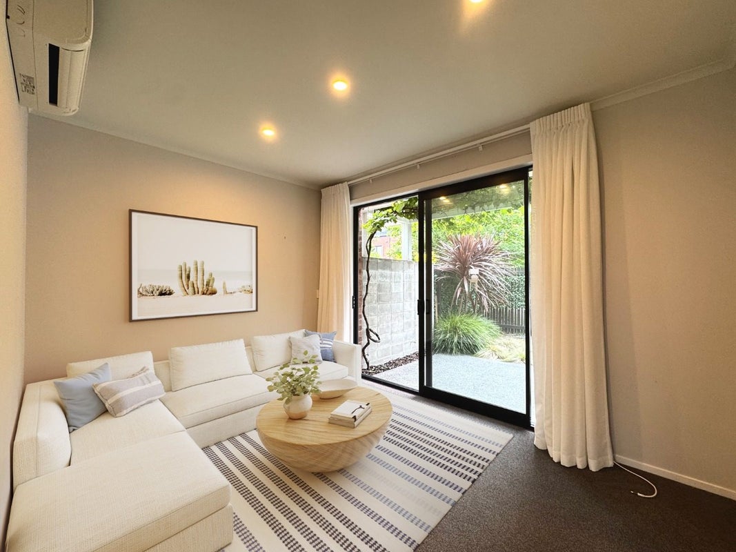 8 Uku Lane, Hobsonville, Auckland - Carousel 1