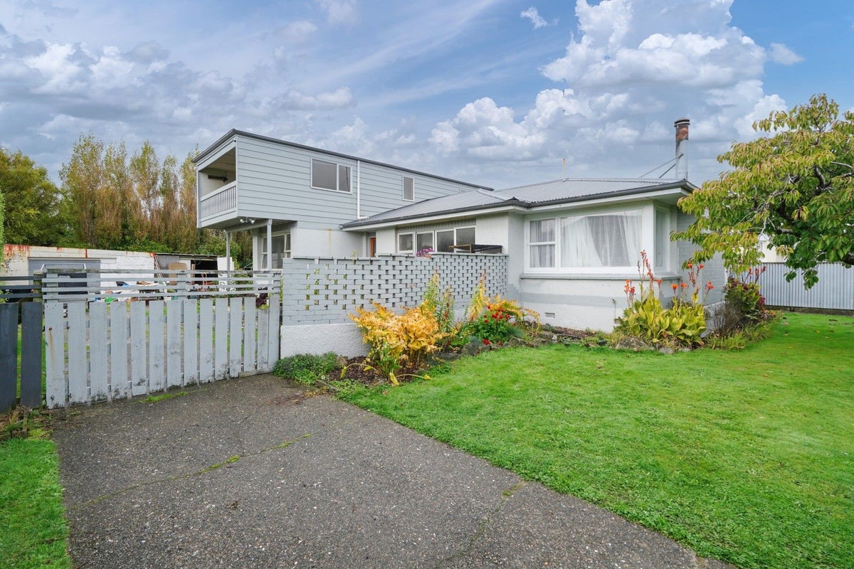 15 Stapleton Street, Kingswell, Invercargill - Carousel 1
