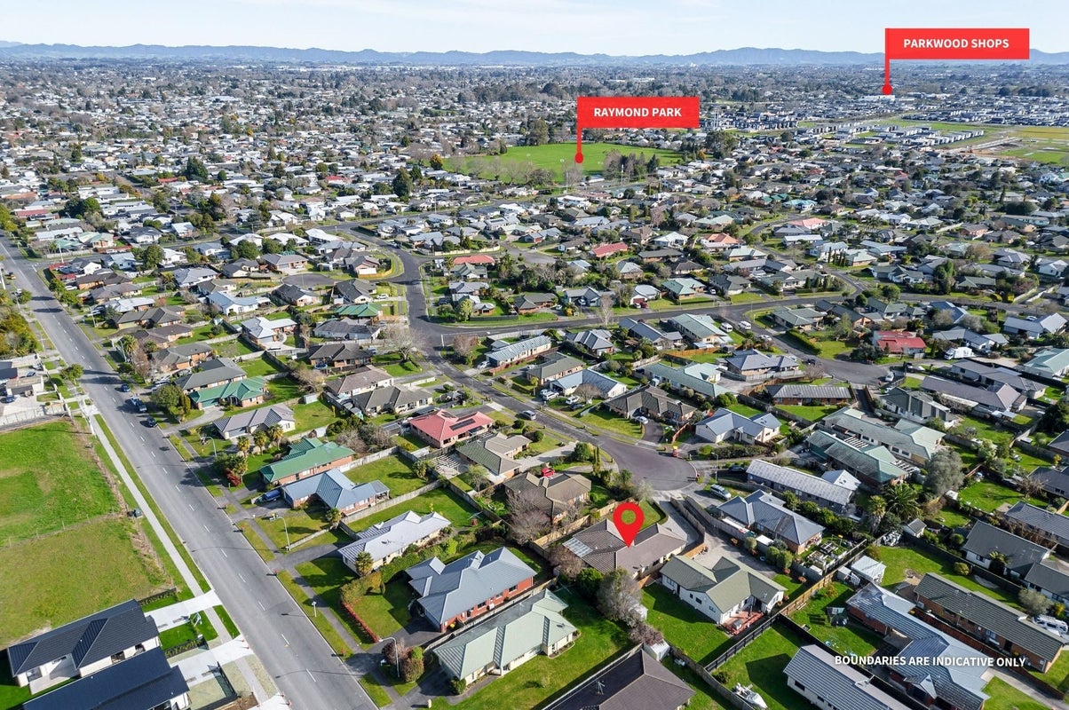 30 Newfield Drive, Fairview Downs, Hamilton - Carousel 23