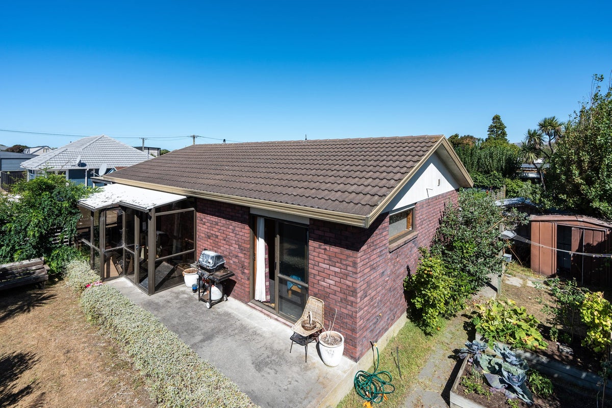 2/218 Pine Avenue, South New Brighton, Christchurch - Carousel 16
