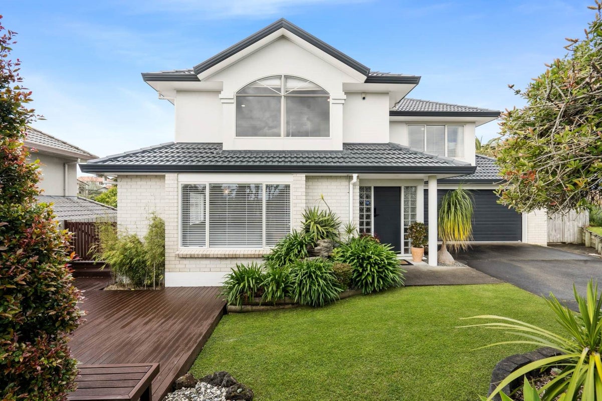 2 Alf Pl, Somerville, Manukau - Carousel 1