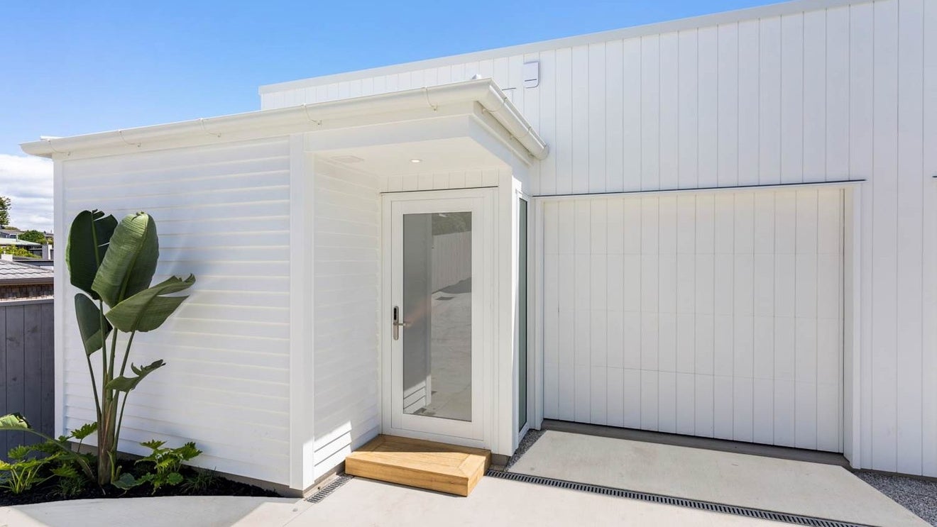 281A East Coast Road, Mairangi Bay, Auckland - Carousel 1