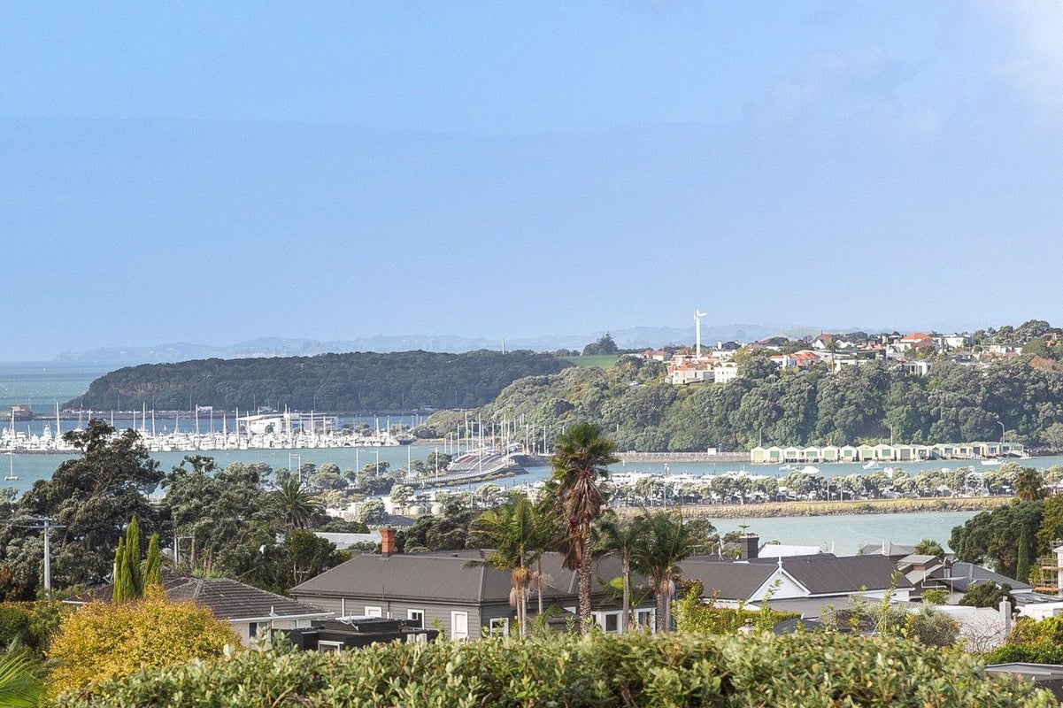 16 Brighton Road, Parnell, Auckland - Carousel 2