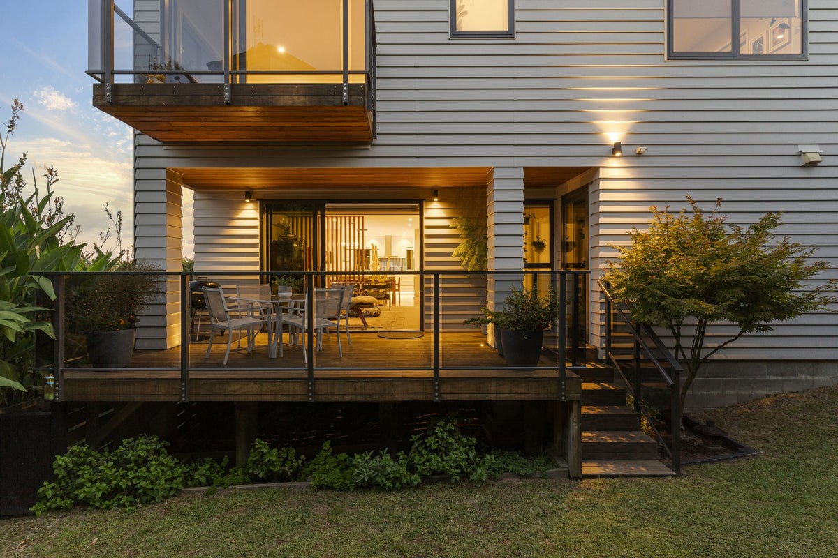 10C Kestrel Place, Wai o Taiki Bay, Auckland - Carousel 1