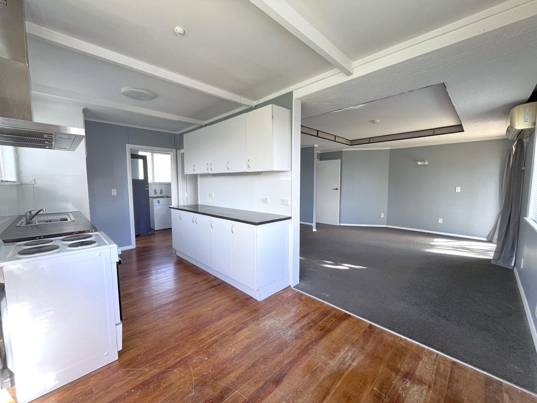 119 Mungavin Avenue, Ranui, Porirua - Carousel 1
