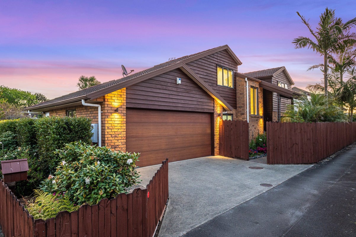 1/26 Erson Avenue, Royal Oak, Auckland - Carousel 1