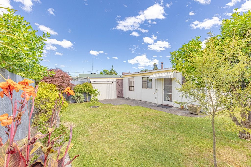 11D Marshall Avenue, Whanganui East, Whanganui - Carousel 17
