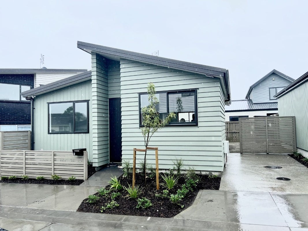 7 Emily Smith Road, Wai o Taiki Bay, Auckland - Carousel 1