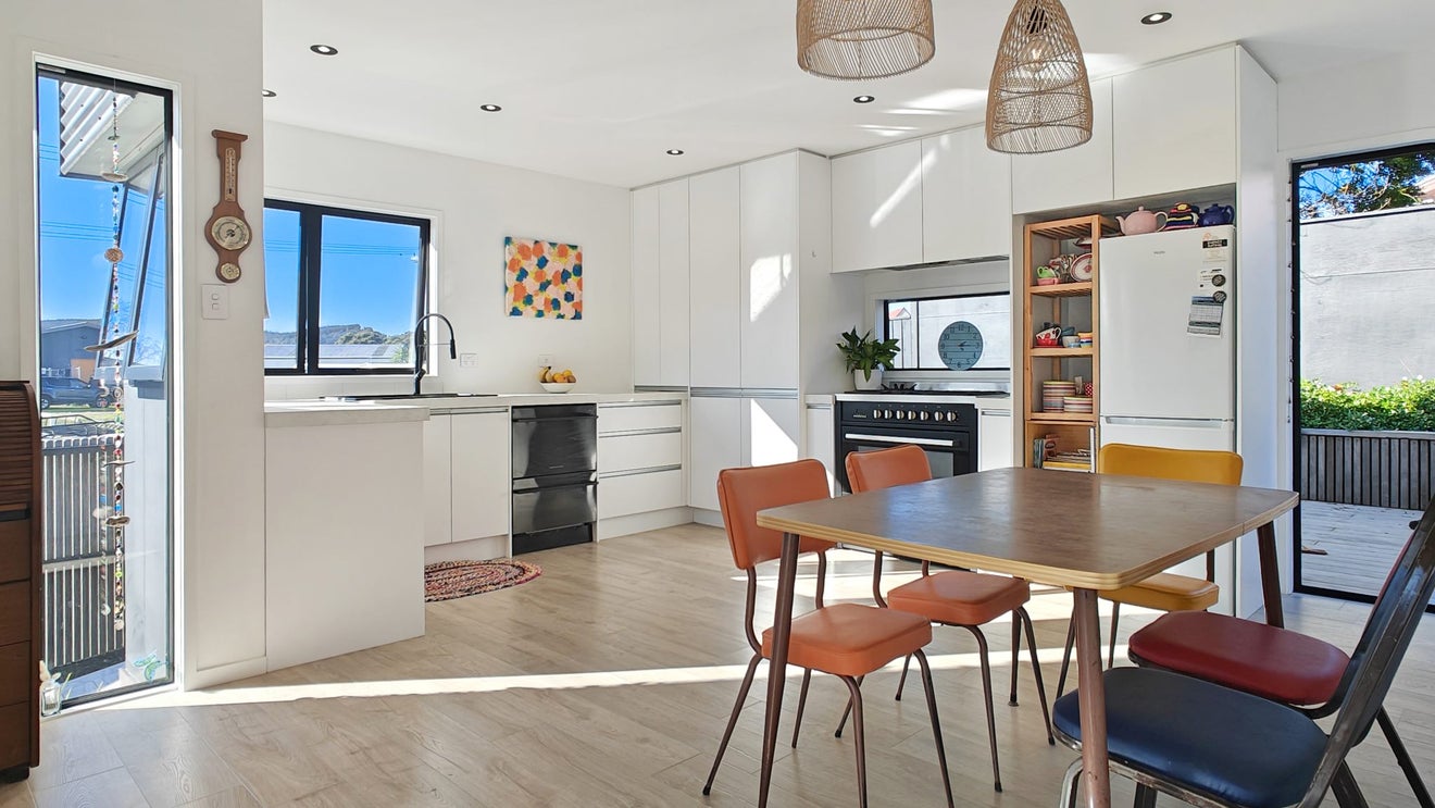 109 Achilles Avenue, Whangamata - Carousel 1