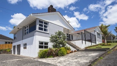 9 Grand View Road, Kamo, Whangarei - Carousel 1
