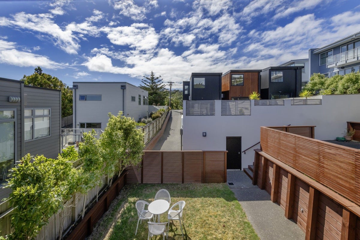 5/50 Mandalay Terrace, Khandallah, Wellington - Carousel 2