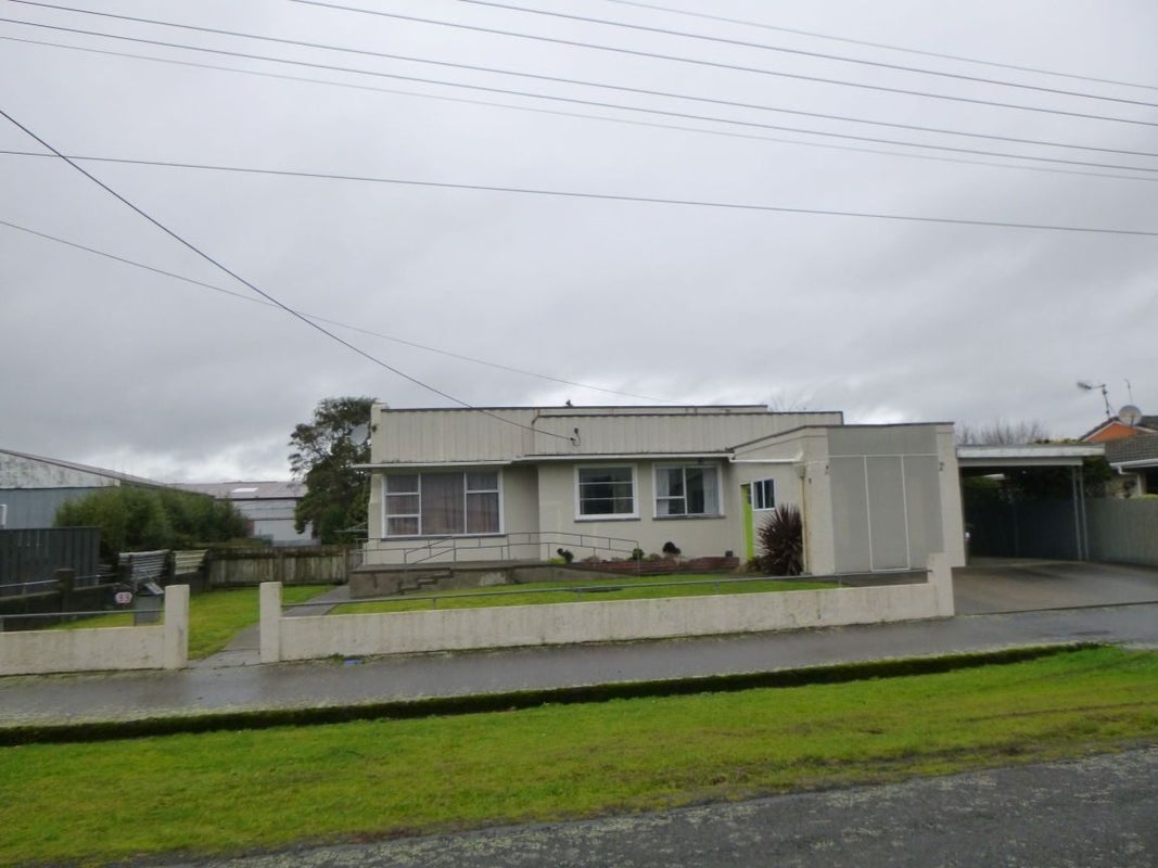 33 Albert Street, Pahiatua - Carousel 19