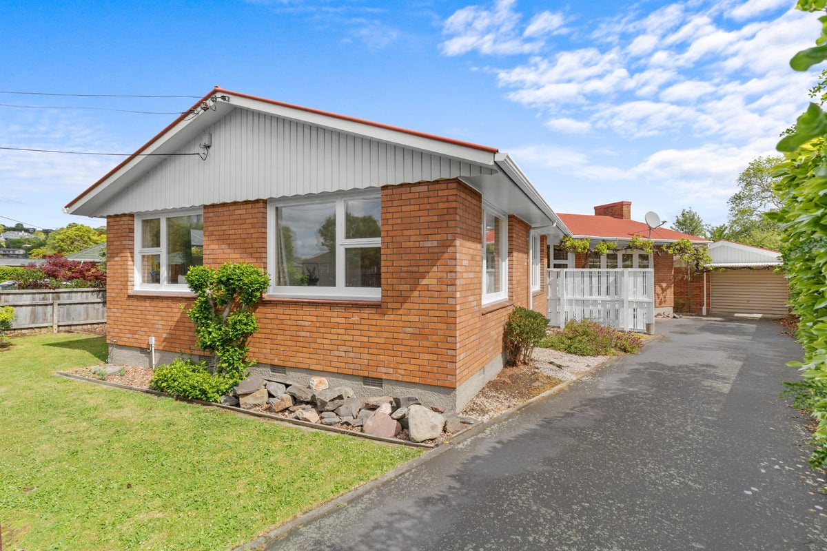 11 Palmside Street, Somerfield, Christchurch - Carousel 1
