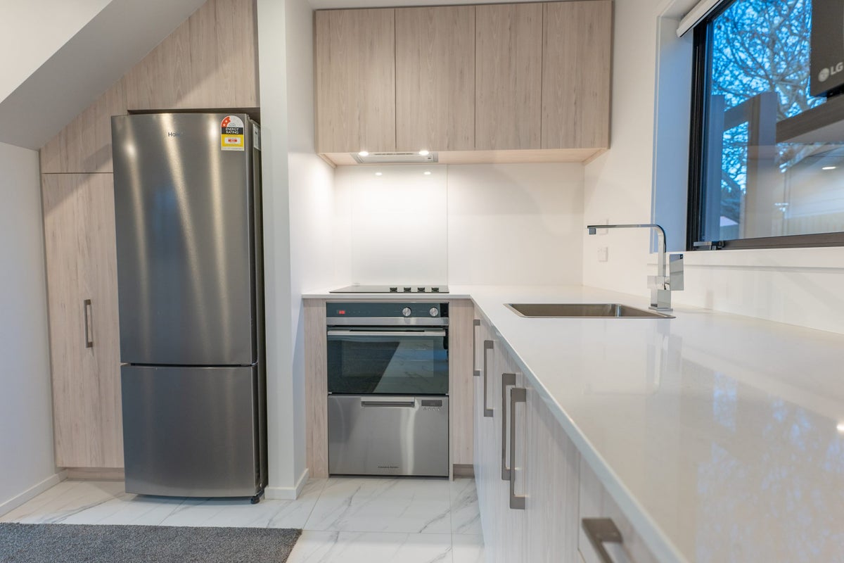 6/7 Spencer Street, Addington, Christchurch - Carousel 2