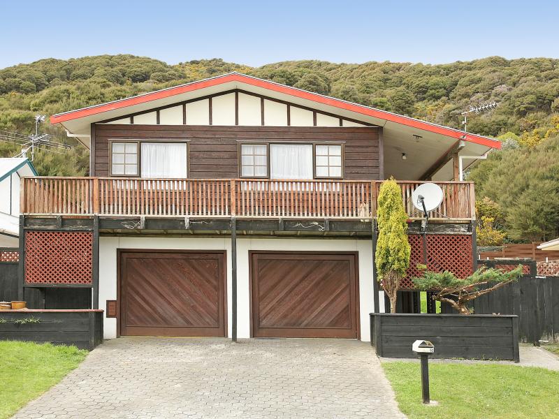 52 Antrim Crescent, Wainuiomata, Lower Hutt - Carousel 19