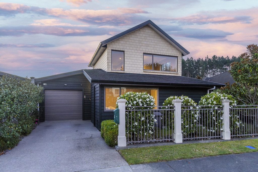 29 Bluewater Place, Paraparaumu, Paraparaumu - Carousel 2