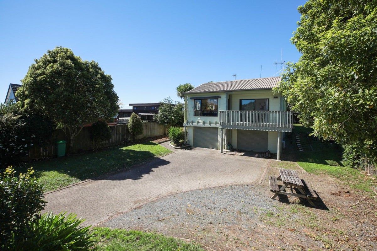 119 Amanda Avenue, Dinsdale, Hamilton - Carousel 2