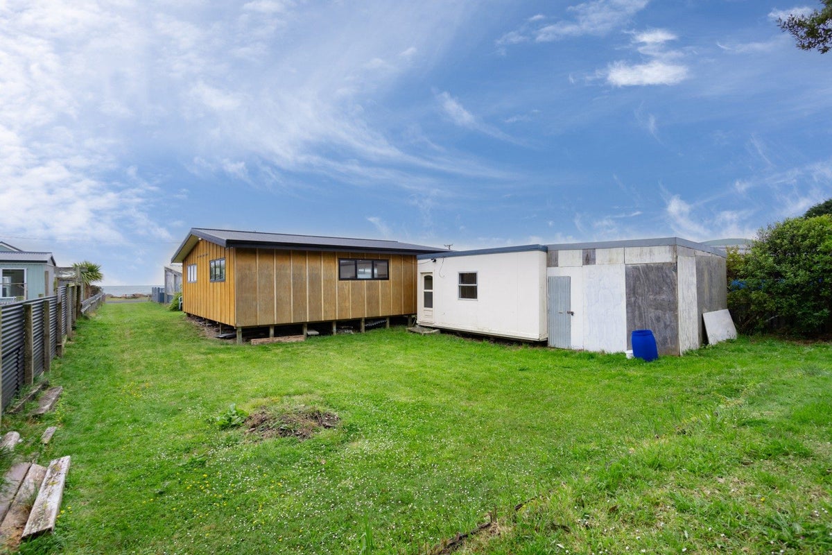 164 Colac Foreshore Road, Colac Bay/Oraka, Riverton/Aparima - Carousel 17