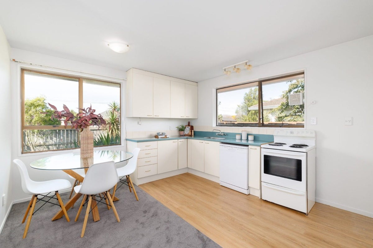 1/60 Inwoods Road, Parklands, Christchurch - Carousel 2