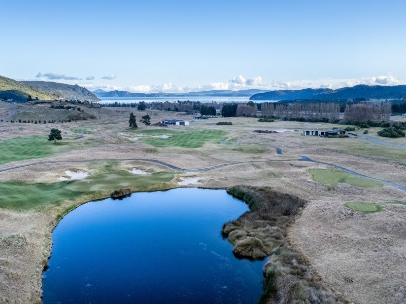 36 The Fairways, Kinloch, Taupo - Carousel 1