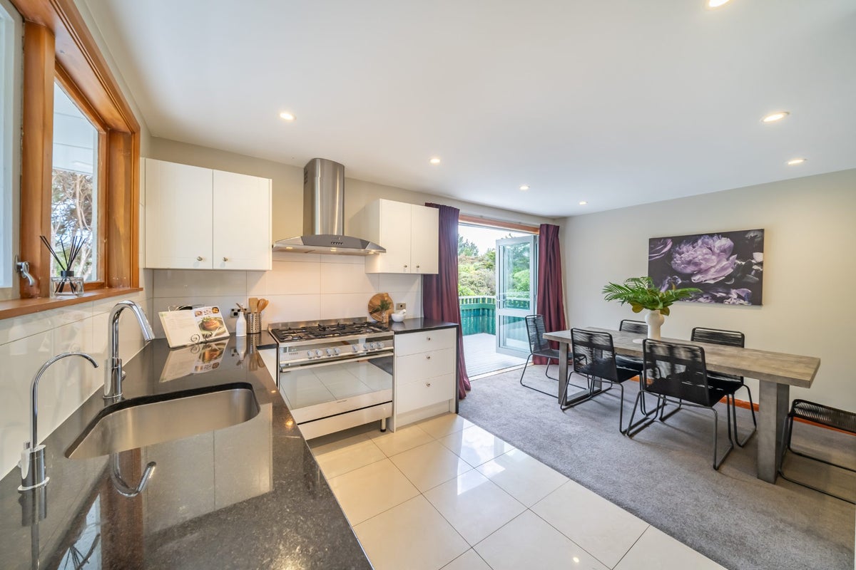 59 Kingsley Street, Stokes Valley, Lower Hutt - Carousel 1