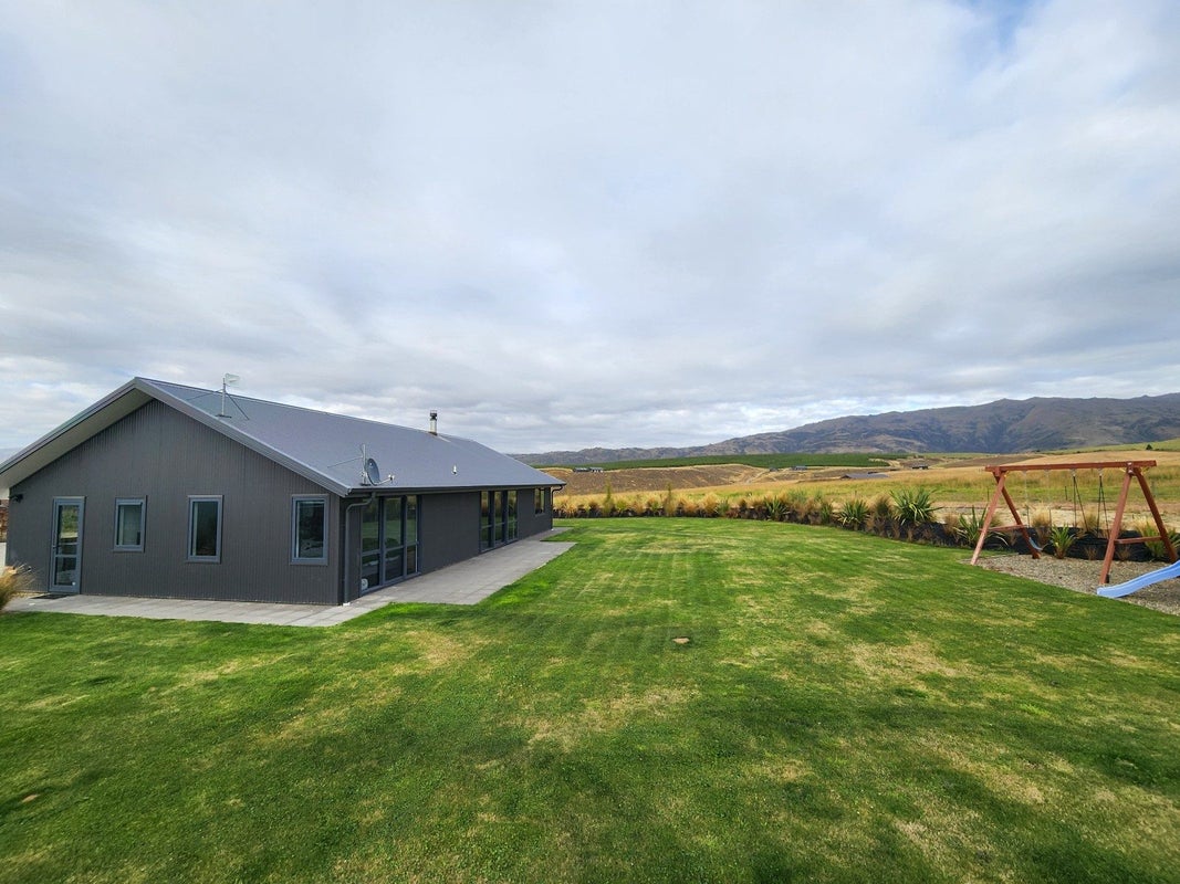 27 Lapins Way, Waikerikeri, Alexandra - Carousel 2