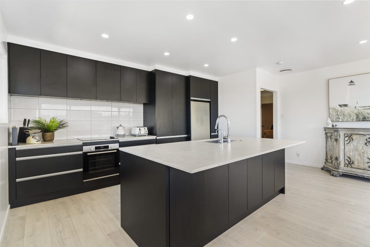 28 Galaxy Drive, Mairangi Bay, Auckland - Carousel 2