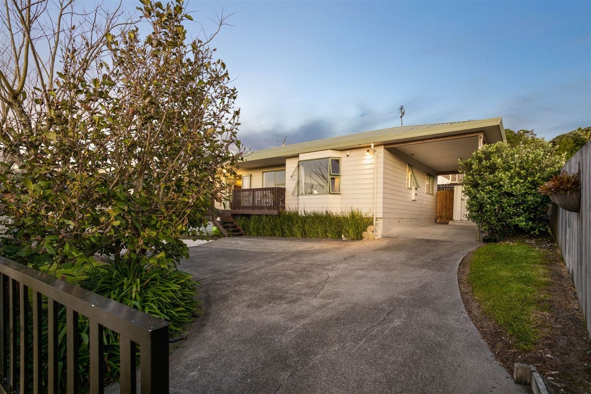30A Captain Scott Road, Glen Eden, Auckland - Carousel 2