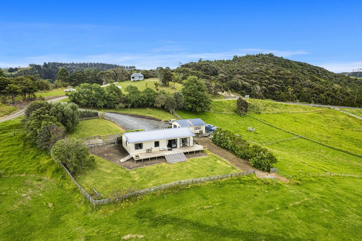 703A Tinopai Road, Tinopai - Carousel 1