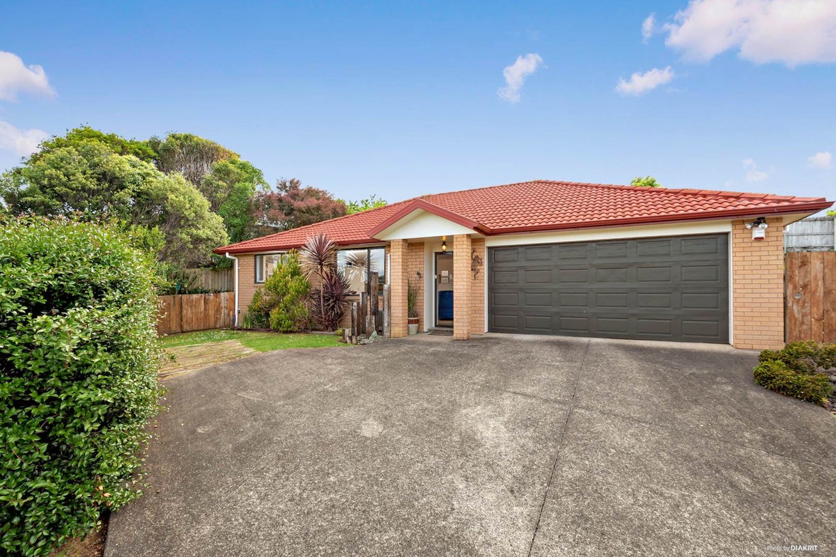 21 Kathleen Reece Place, Waiuku, Waiuku - Carousel 1