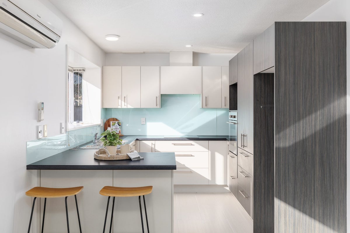 2/52A Berkshire Drive, Avonhead, Christchurch - Carousel 2