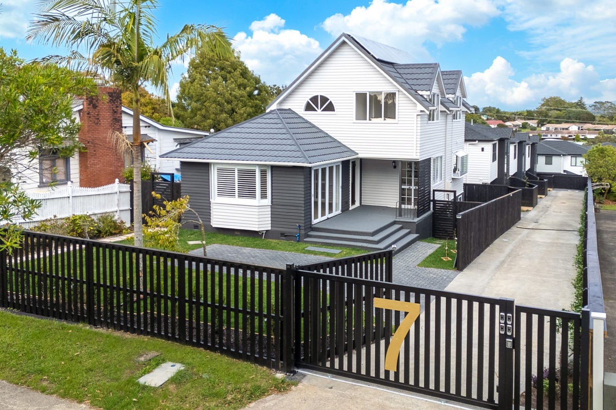 7 Mitchell Street, Blockhouse Bay, Auckland - Carousel 1