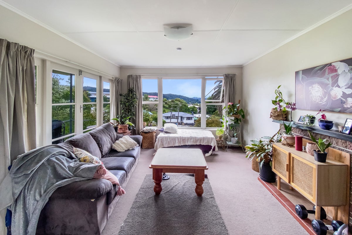 13 Hilltop Avenue, Morningside, Whangarei - Carousel 2