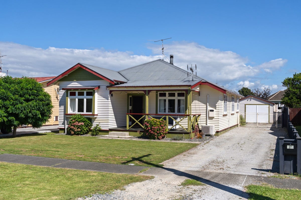 27 Desmond Road, Te Hapara, Gisborne - Carousel 2