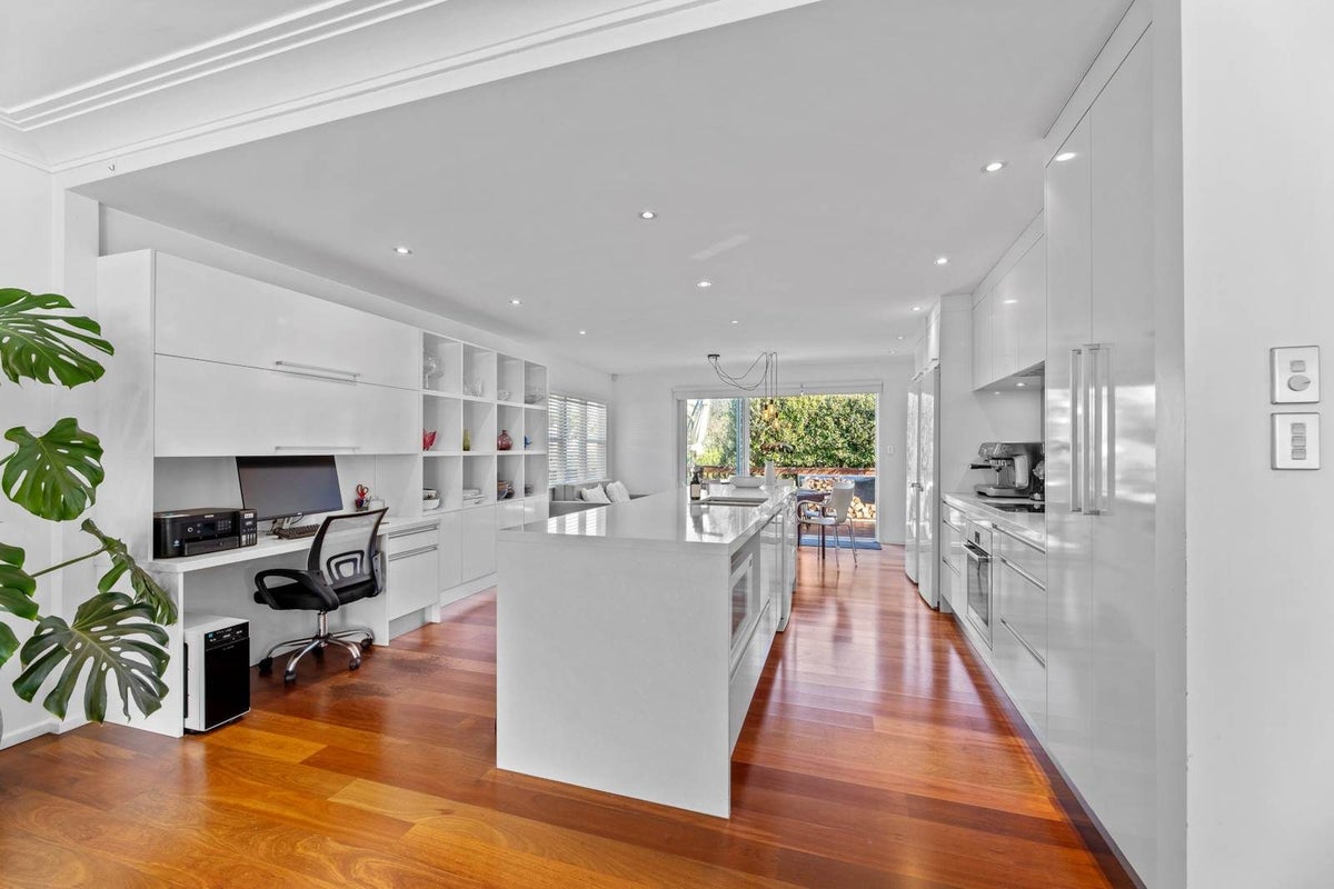 222 Riddell Road, Glendowie, Auckland - Carousel 2