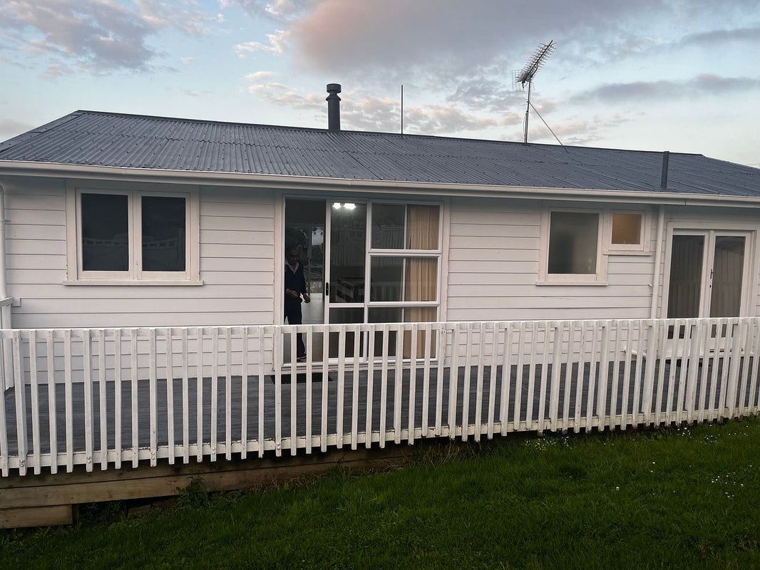 67 Caronia Crescent, Lynfield, Auckland - Carousel 2