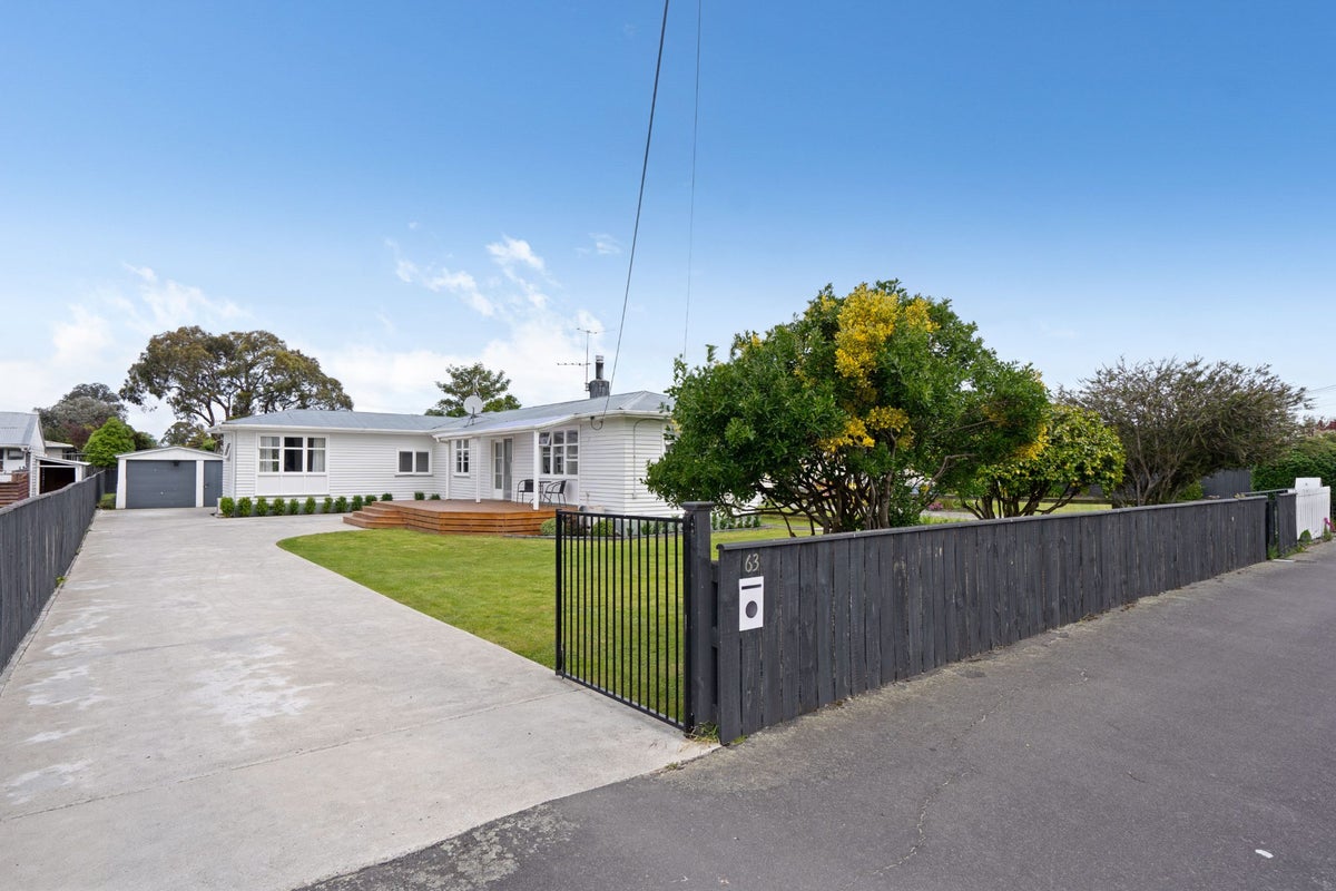 63 South Road, Kuripuni, Masterton - Carousel 16