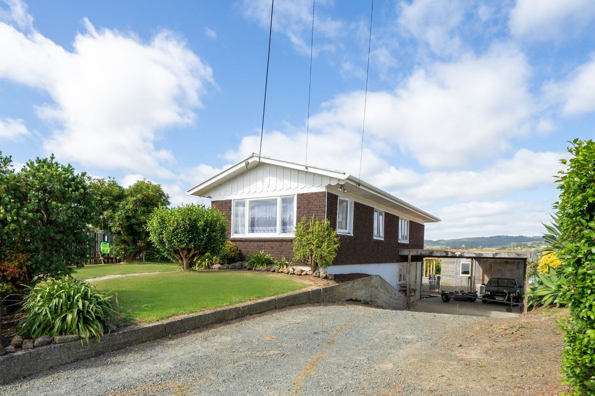 6 Manuka Place, Raumanga, Whangarei - Carousel 1