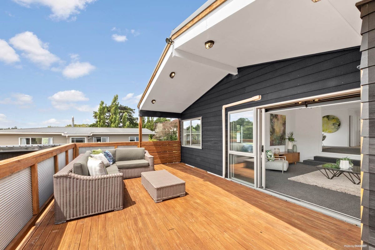 31 Bethells Road, Waitakere, Auckland - Carousel 1