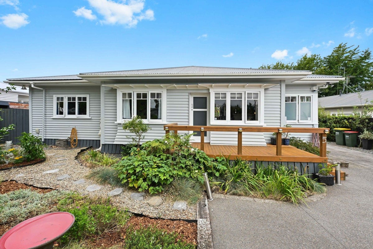 5 Wilson Street, Hamilton East, Hamilton - Carousel 1