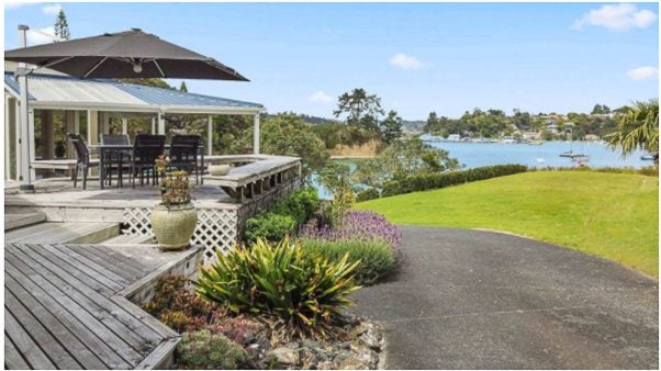 8 Tirairaka Terrace, Okiato, Russell - Carousel 1